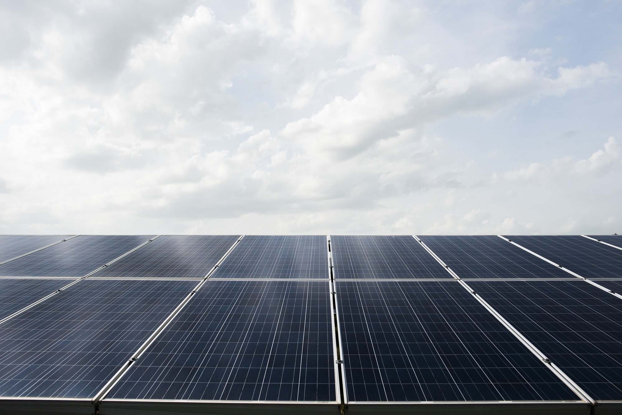İsviçre, Çatı Güneş Enerjisi, Depolama ve Enerji Toplulukları Kurallarını Genişletiyor