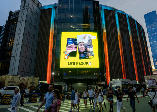 Heaviest Users of Snapchat Will Face a Small Charge for Storage
